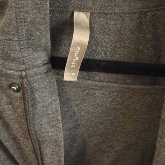 Maternity and nursing hoodie from thyme - Picture 3 of 3